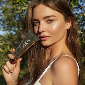 Miranda Kerr with Turmeric Mask