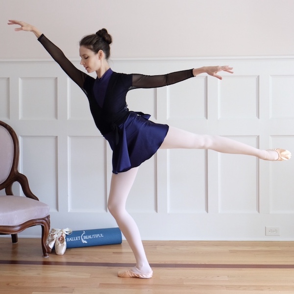 Ballerina Booty & Legs workout in 3 Quick Moves with Ballet Beautiful and Mary Helen Bowers